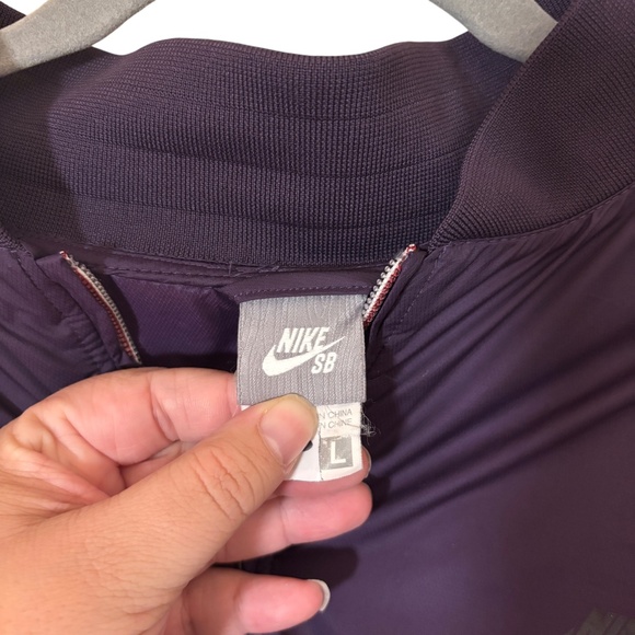 Nike SB Purple Zip-Up Windbreaker Jacket Size Large Many zippered Pockets - Picture 2 of 16